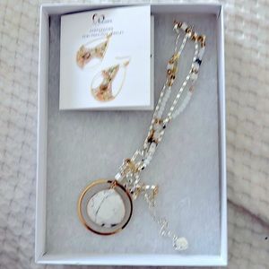 Never been worn costume jewelry.  This necklace is stunning!